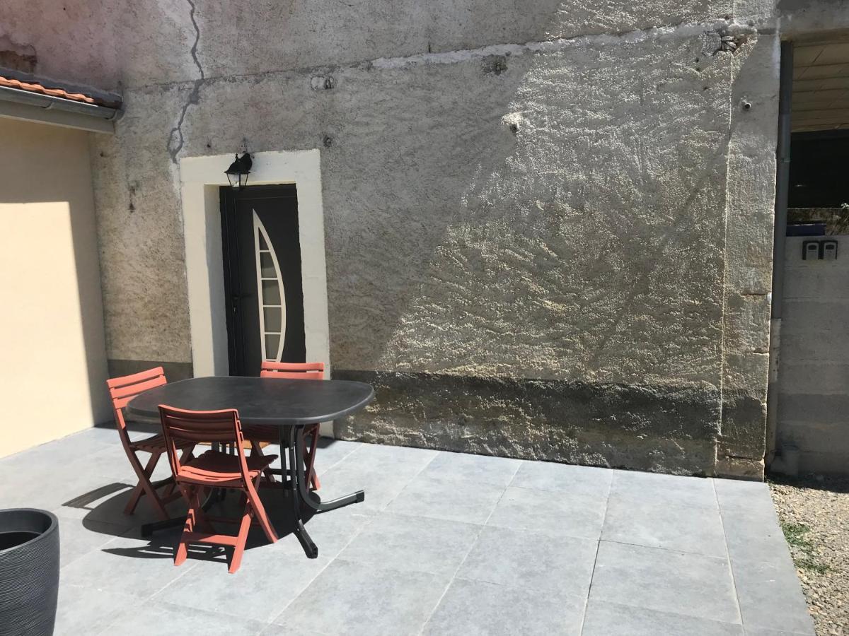 Superbe Studio Entierement Refait A Neuf Figeac Exterior photo